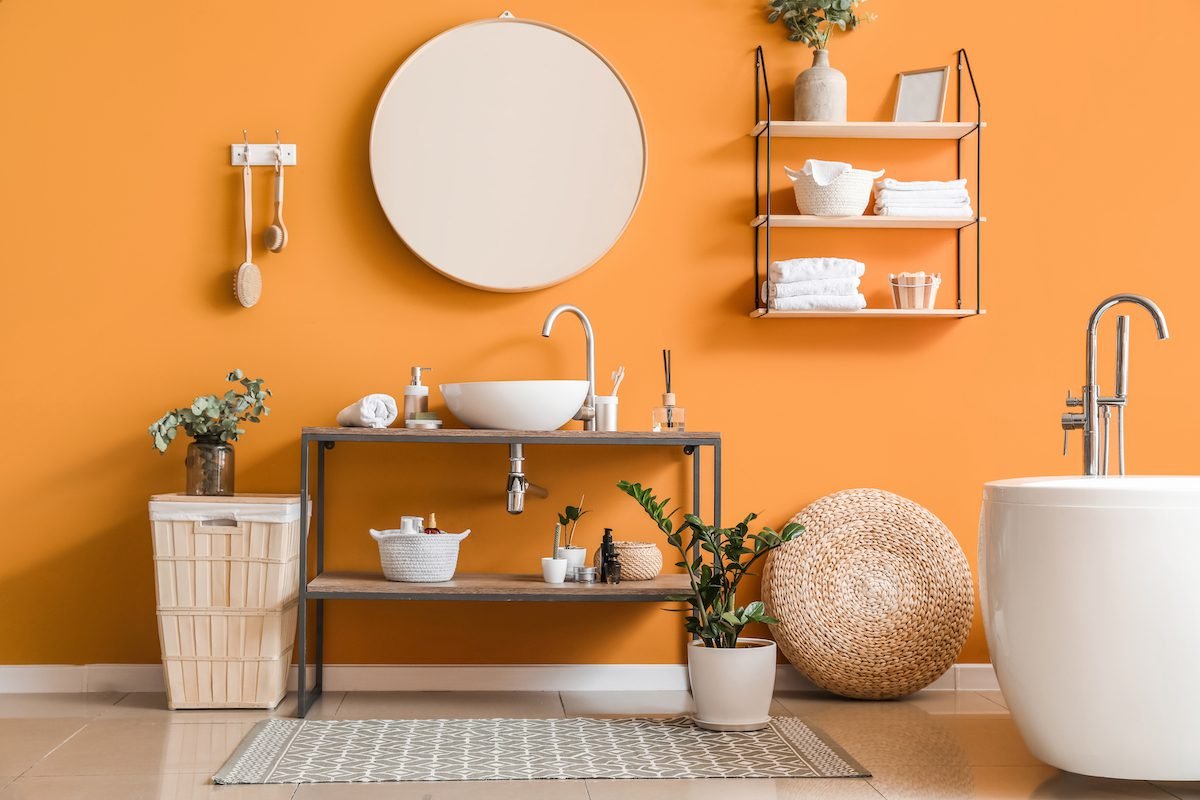 Bold Colors in Bathroom